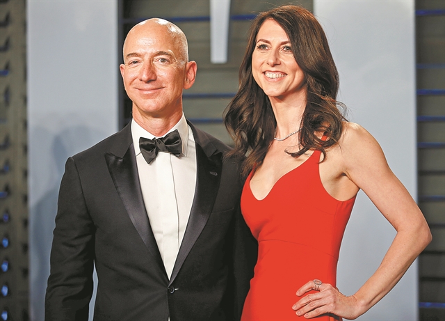 Το διαζύγιο του Μπέζος κλονίζει την Amazon