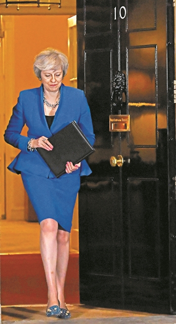 «Να πέσουμε όλοι στον Τάμεση!»