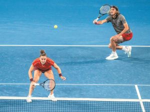 Πρόκριση για άνδρες και γυναίκες