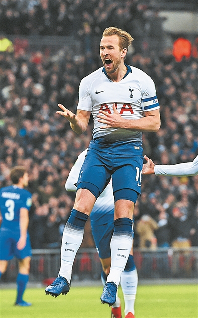 Νίκη Τότεναμ με ρεκόρ του Κέιν