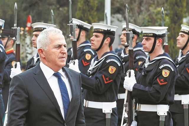 Αλλαγή πλεύσης από τον Αποστολάκη