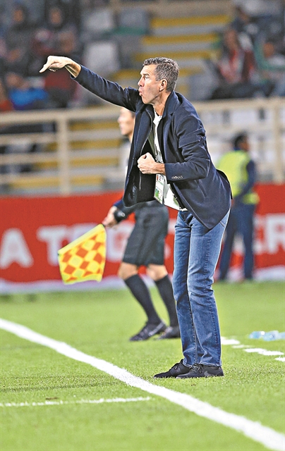 Ο Μπλατ, ο Μιλουτίνοφ και… τα φώτα