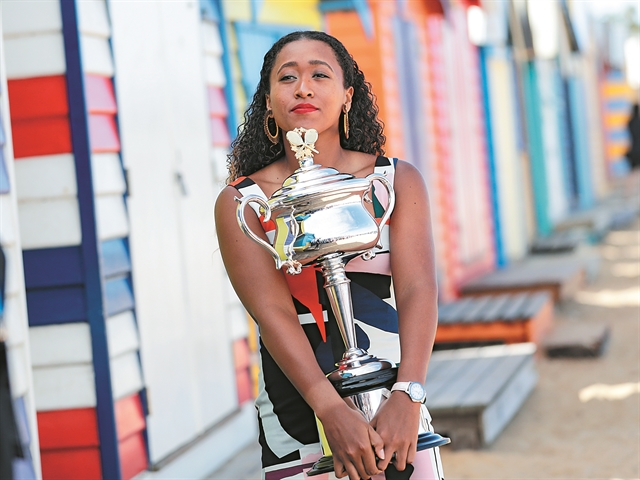 Το δώρο της Παρί στον Σαρκοζί