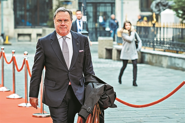 Ανασχηματισμός προ των πυλών