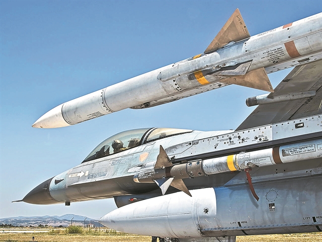 Στον αέρα η τροπολογία «πλυντήριο» για τα F-16