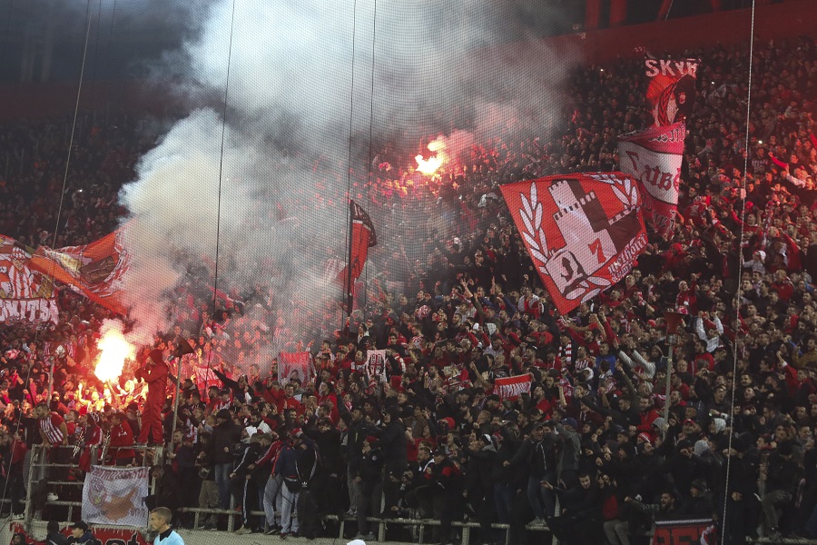 Αποθέωση στο Καραϊσκάκη: «Ετσι ονειρευόμαστε τον Ολυμπιακό!»