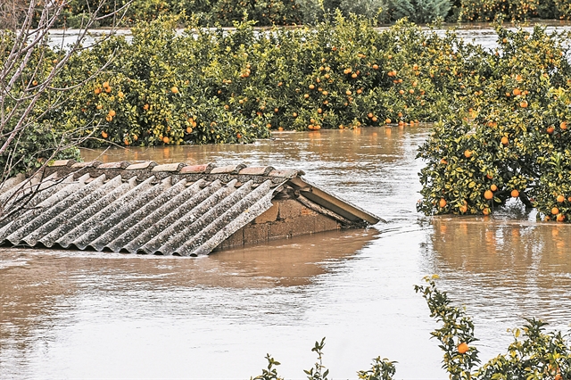 Πλημμύρες και χαλάζι κατέστρεψαν καλλιέργειες