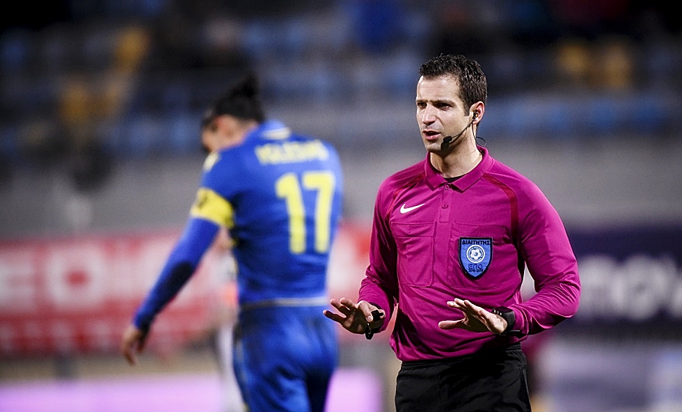 Δύο διαιτητικά μπλόκα με διαφορετική κατάληξη