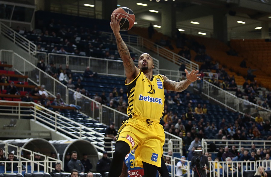 Ο Τζόρνταν Θίοντορ βρίσκει σιγά σιγά τον εαυτό του (vids)