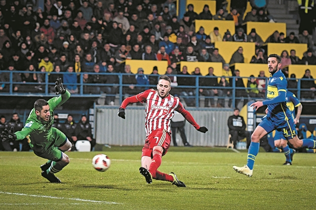 Λάζαρος κερνάει, Φορτούνης πίνει και αντιστρόφως