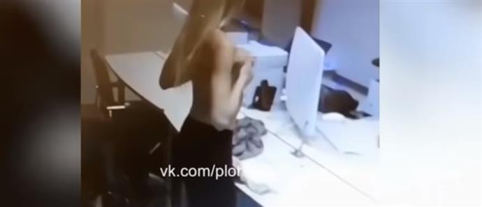 Εκανε στριπτίζ μέσα στην τράπεζα για να πάρει δάνειο