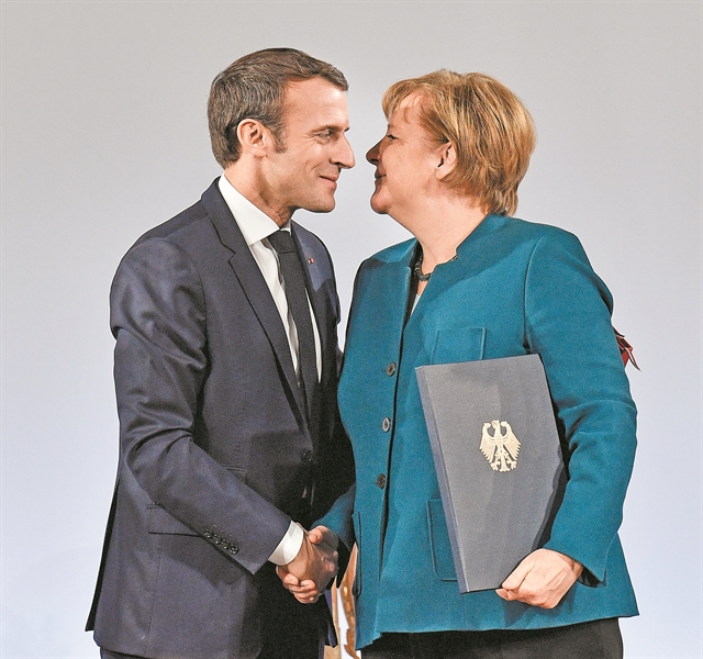 «Αγαπάμε τις πατρίδες μας, μα αγαπάμε και την Ευρώπη»