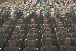 «Βυθίστε ένα ελληνικό πλοίο»