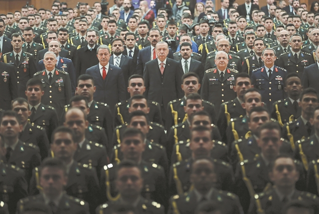 «Βυθίστε ένα ελληνικό πλοίο»