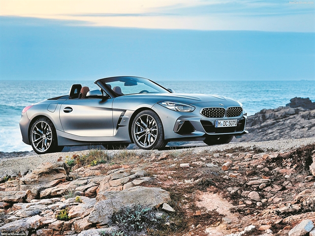 Από τα 56.300 ευρώ θα ξεκινάει η BMW Z4