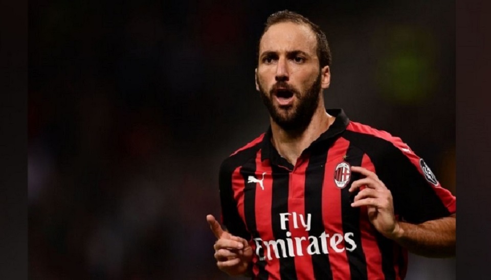 «Πρέπει να πληρώσει 35 εκατ. ευρώ η Τσέλσι για να πάρει τον Ιγκουαΐν»