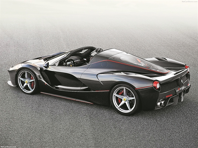 Mια σπάνια Ferrari αναμένεται να πουληθεί 7,4 εκατ. ευρώ