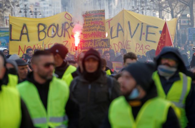 Γαλλία: Στους δρόμους κατέβηκαν και οι συνταξιούχοι