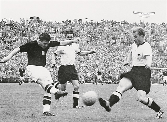 Η άλλη πλευρά του καθρέφτη