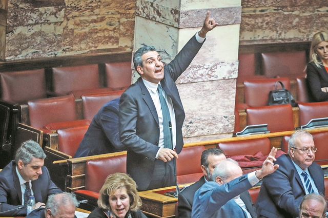 Η μετέωρη κυβέρνηση της γκαζόζας