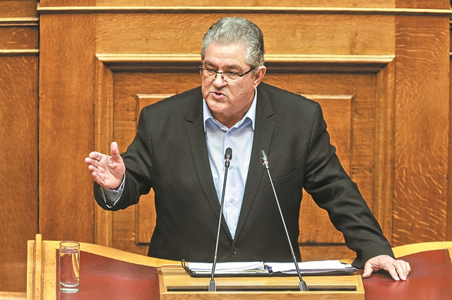 «Τσιράκια είστε των Αμερικάνων και του ΝΑΤΟ»