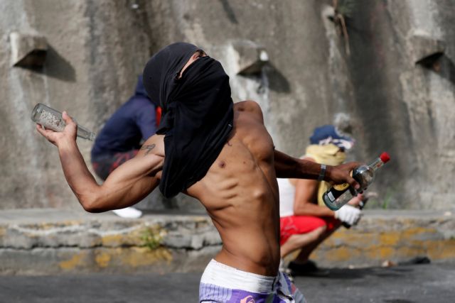 Σκηνικό απόλυτου χάους στη Βενεζουέλα