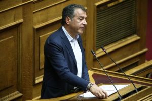 Θεοδωράκης: Το Ποτάμι δεν δίνει ψήφο εμπιστοσύνης στον Τσίπρα