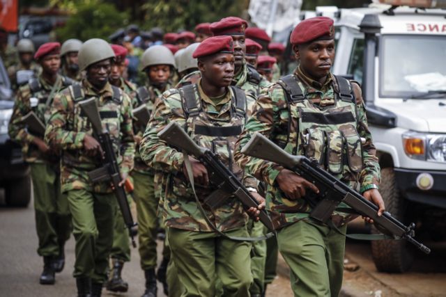 «Πεδίο μάχης» το Ναϊρόμπι – Ισχυρές εκρήξεις και πυρά