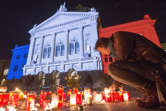 Γαλλία: Στη Δικαιοσύνη ύποπτοι για τις τρομοκρατικές επιθέσεις στο Παρίσι