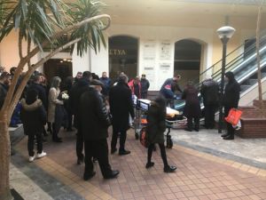 Καβάλα : Εχασε τη ζωή της μετά την πτώση της σε κυλιόμενες σκάλες