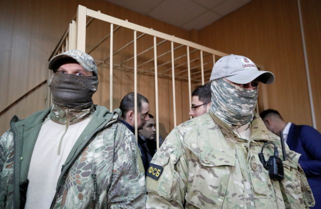 Ρωσία: Παρατείνεται η κράτηση οκτώ Ουκρανών ναυτικών
