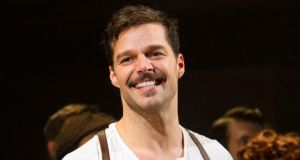 Ricky Martin : Πλέει σε πελάγη ευτυχίας – Εγινε τρίτη φορά μπαμπάς