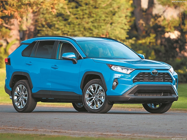 3+1 SUV ΕΡΧΟΝΤΑΙ THΝ ΑΝΟΙΞΗ