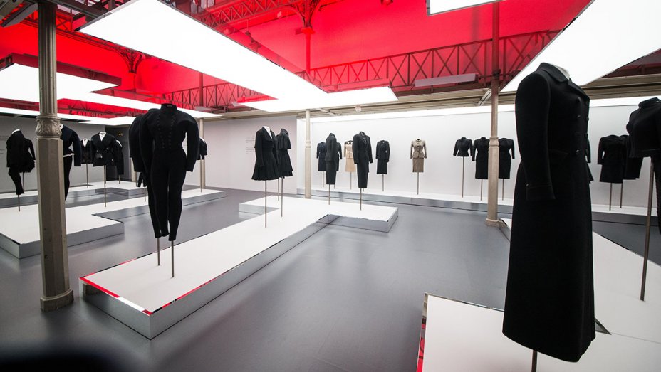 Αντριαν και Αζεντίν Αλαϊά συναντιούνται σε μια εντυπωσιακή έκθεση