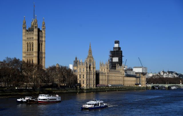 Βρετανία : Τέλος στην ελεύθερη διακίνηση προσώπων με το άτακτο Brexit