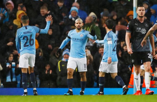 Εύκολη πρόκριση για τη Μάντσεστερ Σίτι