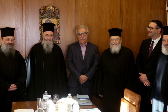 Συνάντηση Γαβρόγλου με την Επιτροπή Διαλόγου της Εκκλησίας για τη μιθοδοσία του Κλήρου