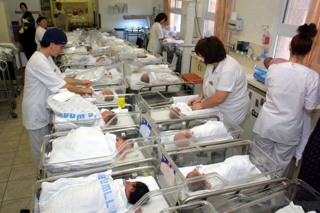 Γεννήθηκαν 10.000 παιδιά Αλβανών σε ένα έτος στην Ιταλία