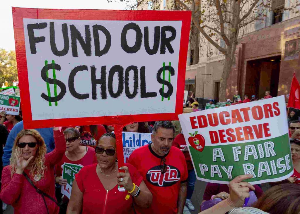 Λος Αντζελες: Πρώτη απεργία εκπαιδευτικών μετά από 30 χρόνια