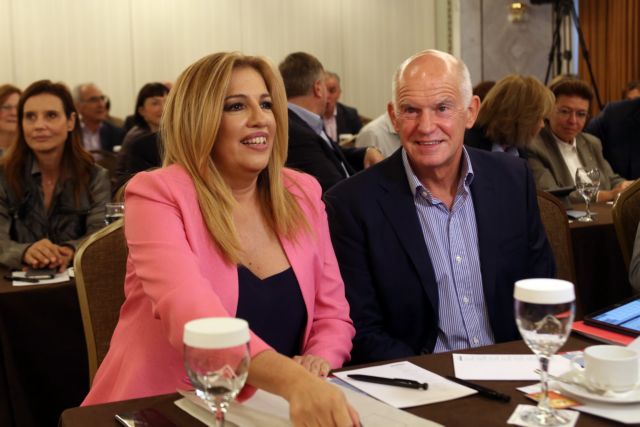 Papandreou, Gennimata meet amidst party splits