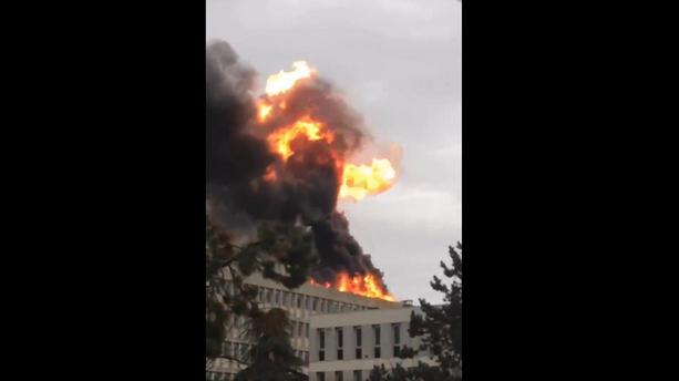 Πυρκαγιά στη στέγη πανεπιστημιακού κτιρίου της Λυών