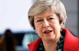 Brexit : Η Μέι θα ζητήσει η ψηφοφορία να γίνει στις 15 Ιανουαρίου