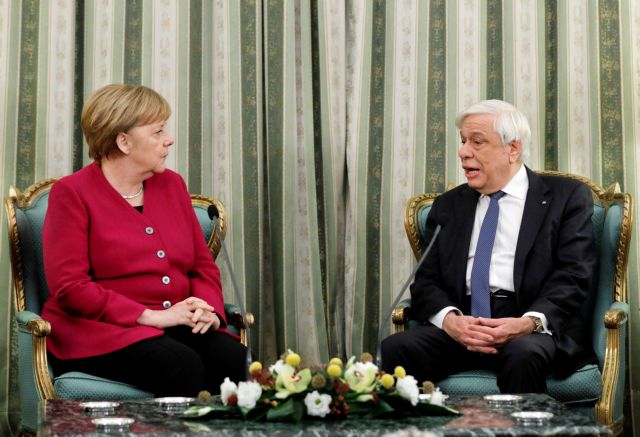 Μέρκελ σε Παυλόπουλο: Αναλαμβάνουμε την ευθύνη για τα εγκλήματα των Ναζί | tanea.gr Μέρκελ σε Παυλόπουλο: Αναλαμβάνουμε την ευθύνη για τα εγκλήματα των Ναζί | tanea.gr