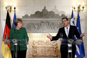 Merkel praises Tsipras for Prespa Accord, stresses continued reforms
