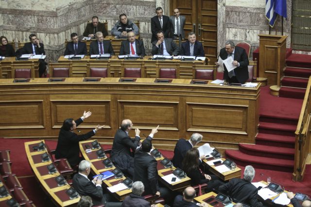 Ομαδικά πυρά από αντιπολίτευση και… συμπολίτευση