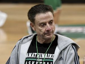 Πιτίνο : «Βελτιωνόμαστε, αλλά δεν ξέρω αν αυτό είναι αρκετό»