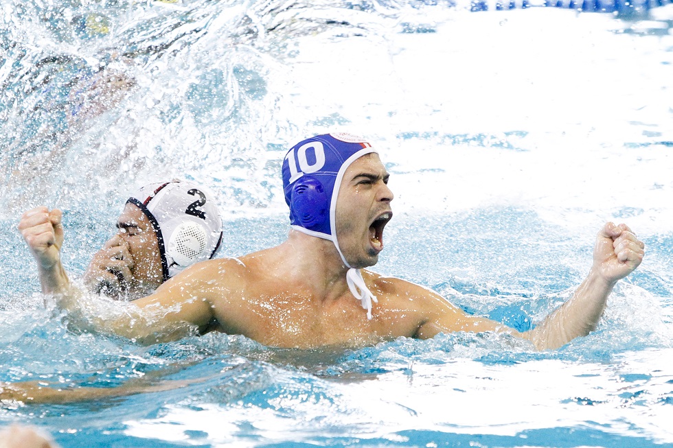 Με συνταγή πόλωσης ώς το τέλος