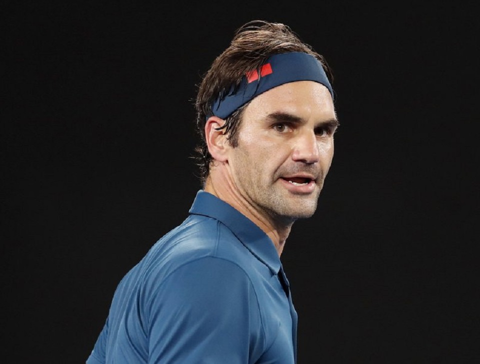 Έφυγε με σκυμμένο κεφάλι από το γήπεδο ο Φέντερερ