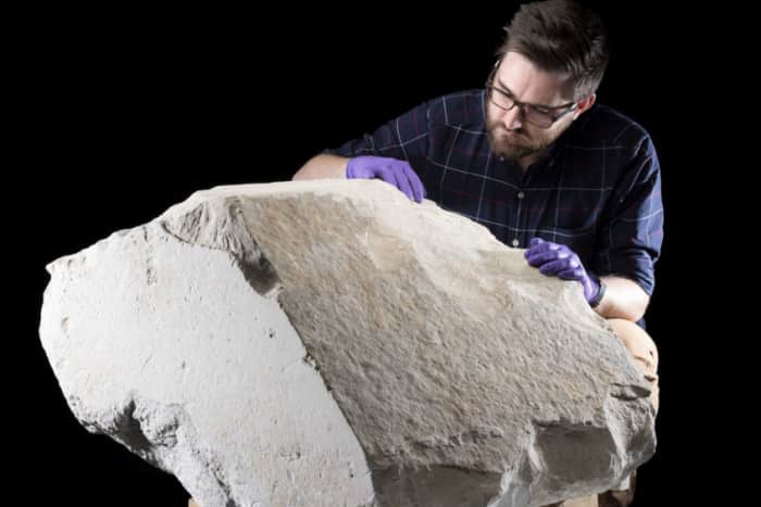 Θα εκτεθεί σπάνια πέτρα από την πυραμίδα του Χέοπα