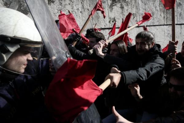 Civil Service 24-hour strike as parliament votes on teachers hiring bill